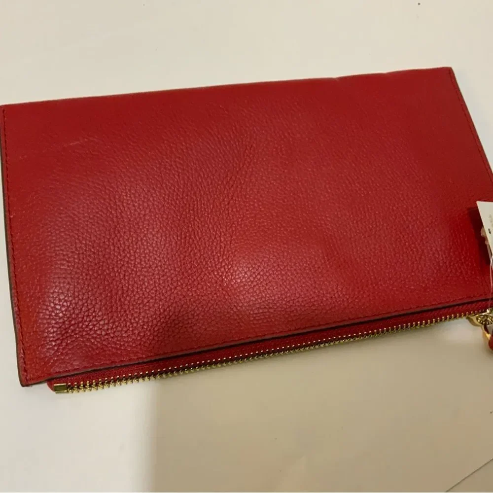 NEW MICHAEL KORS JET SET SIGNATURE  DK SANGRIA  LARGE ZIP WRISTLET $ 98